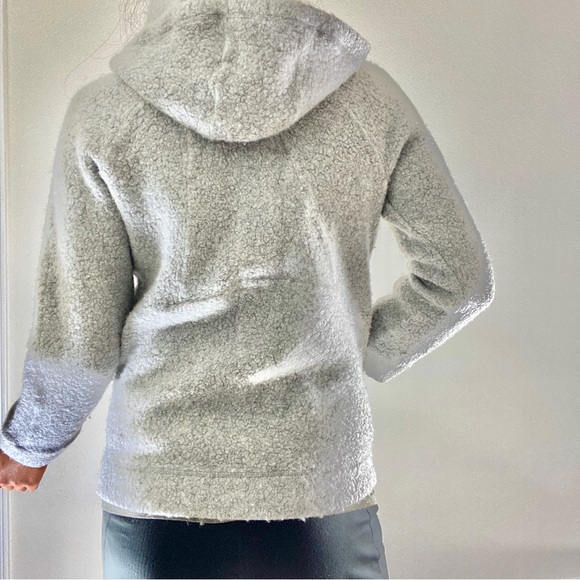 LULULEMON LIGHT GREY WOOL HOODIE ZIPPER JACKET POCKETS LOGO LADIES 4 - Picture 6 of 6